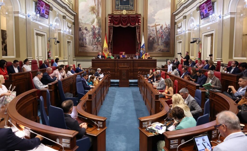 Pleno del Parlamento de Canarias. Imagen @Parcan