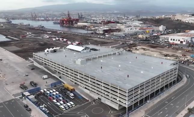 Edificio La Luz Autoport Terminal