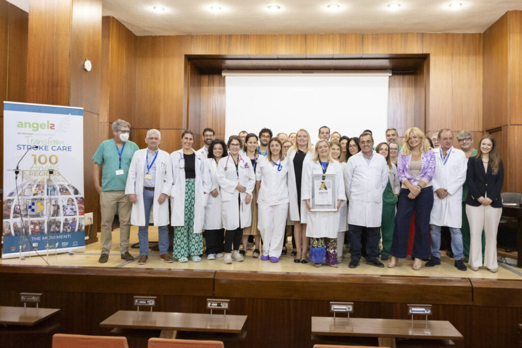 El Hospital La Candelaria gana el Premio Diamante. Foto de familia de los profesionales de la Unidad de Ictus y el Servicio de Neurología/ Gobierno de Canarias.