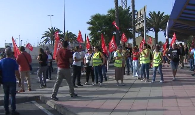 Huelga de guaguas en Canarias