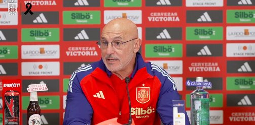 Luis de la Fuente, entrenador de la Selección Española en la rueda de prensa previa al entrenamiento solidario que realizaron este domingo en Tenerife / RFEF