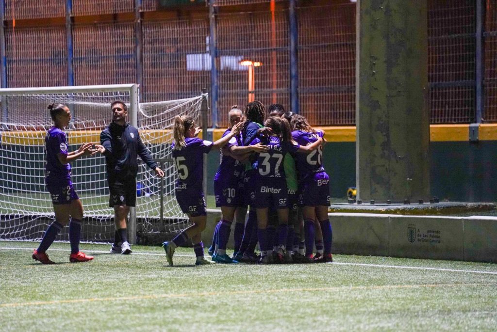 Celebración del Costa Adeje Tenerife que pasa a octavos de la Copa de la Reina