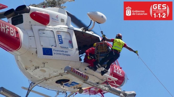 Un hombre herido tras una caída en Tuineje. Helicóptero de rescate del GES/ 112 CANARIAS