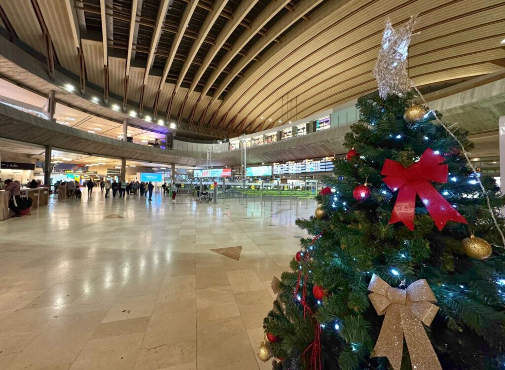 Aumenta la afluencia en los aeropuertos y puertos canarios esta Nochevieja