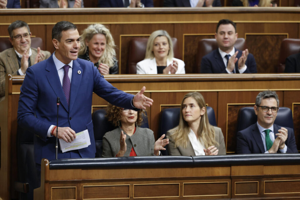 El presidente del Gobierno, Pedro Sánchez, durante su intervención en la sesión de control al Ejecutivo que se celebra este miércoles en el Congreso. EFE