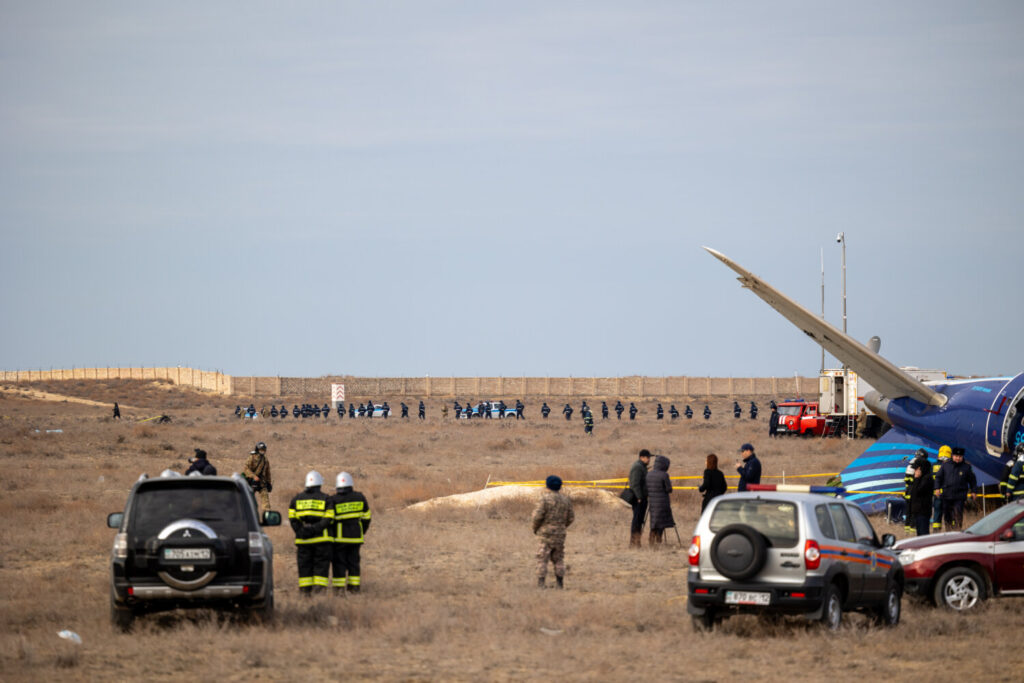 Según las primeras líneas de la investigación, el siniestro del 25 de diciembre cerca del aeropuerto kazajo de Aktau se produjo por "una interferencia externa física y técnica"