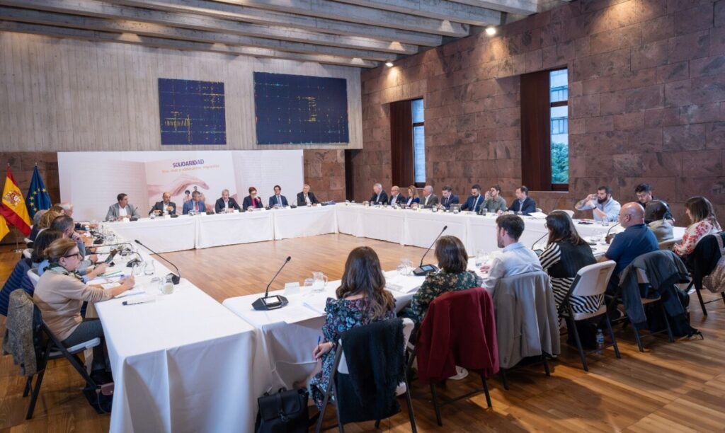 Canarias mantiene su unidad ante la reforma de Ley de Extranjería. Reunión sobre el Pacto migratorio de Canarias/ Gobierno de Canarias.