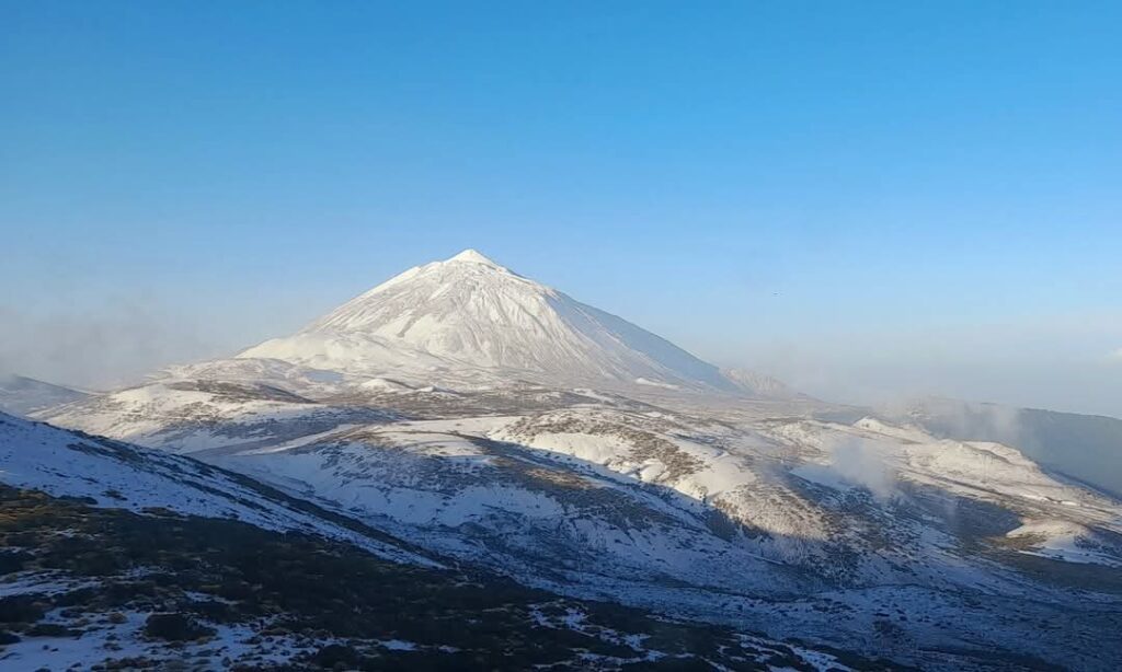 Calima y nieve: la estampa de Nochebuena en Canarias