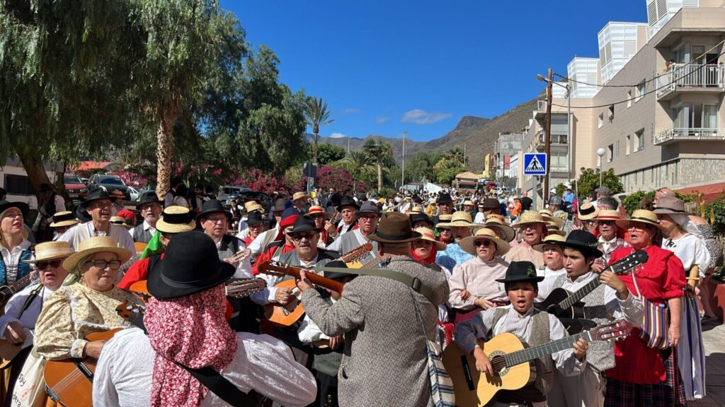 Este sábado en San Sebastián han predominado las carretas, el buen ambiente, la música y los trajes tradicionales