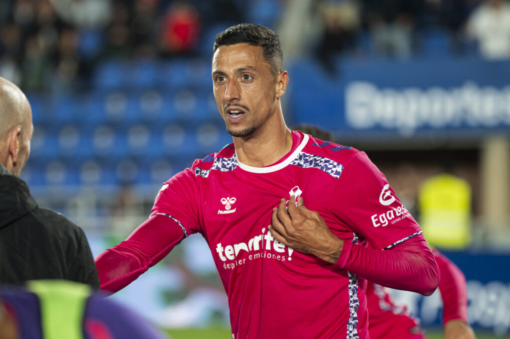 Maikel Mesa, jugador del CD Tenerife celebrando gol frente al Albacete